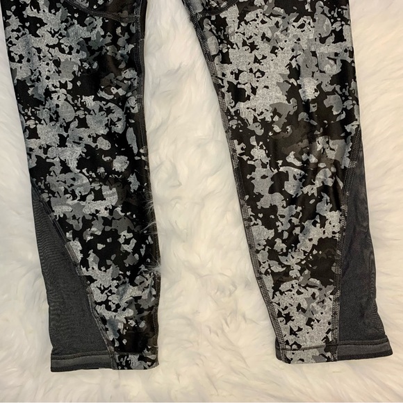 Under Armour Compression Leggings Sz Large - Picture 8 of 10